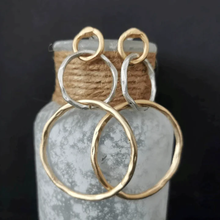 Vintage-Creolen in Gold und Silber