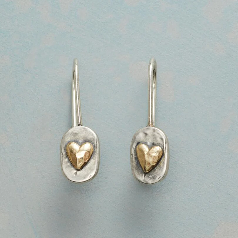 Herzförmige Ohrringe in Silber und Gold