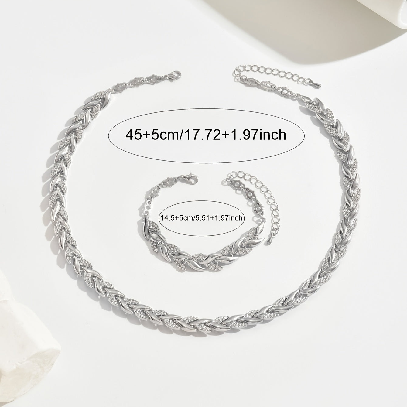 Elegantes Fischschwanz-Set mit Glas-Strasssteinen