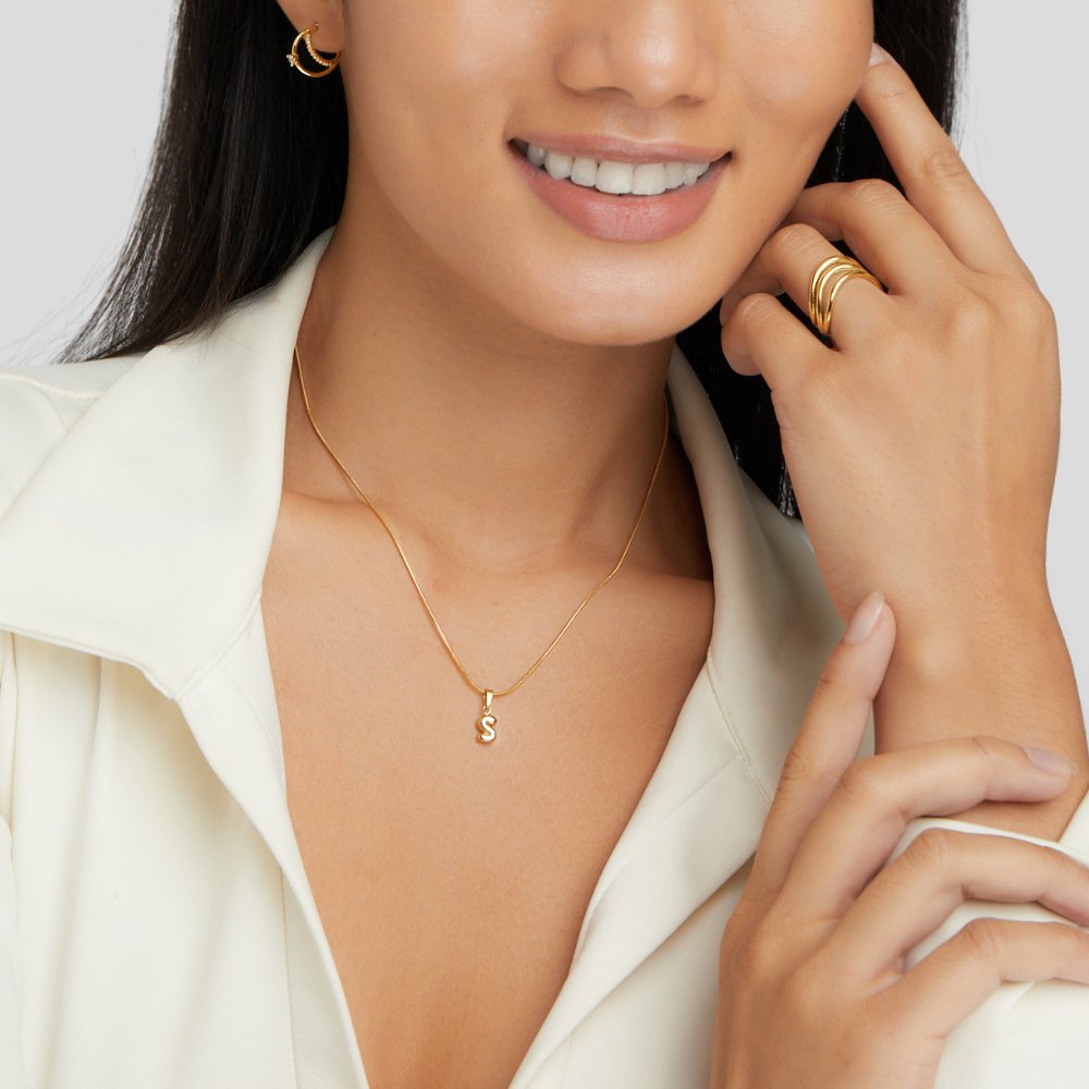 Chic Necklace With Bubble-Style Letter