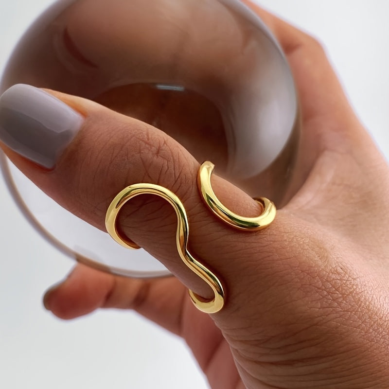 Eleganter asymmetrischer Wellenring